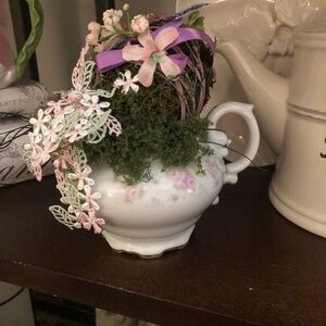 Vintage Creamer/Moss Covered Egg